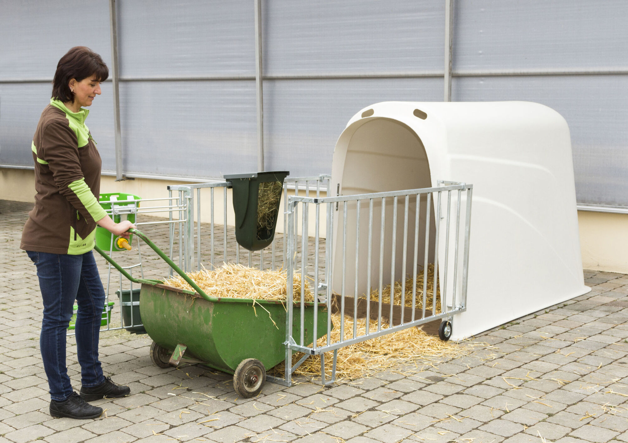 Kälberiglu CalfHouse Premium Plus mit leichter Umzäunung von Kerbl 14580