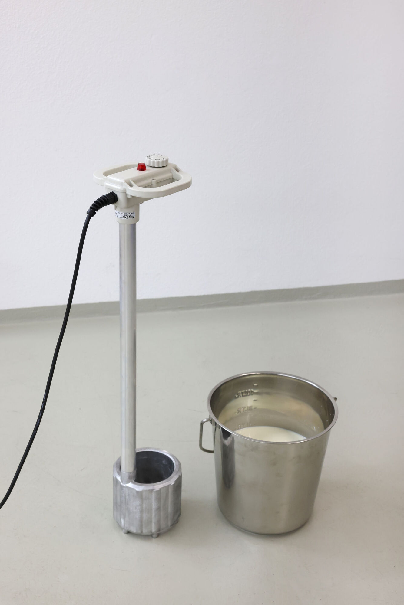 Kälbermilcherwärmer mit Bügelgriff - Kerbl 1418 Kälbermilcherwärmer mit Bügelgriff von Kerbl 1418