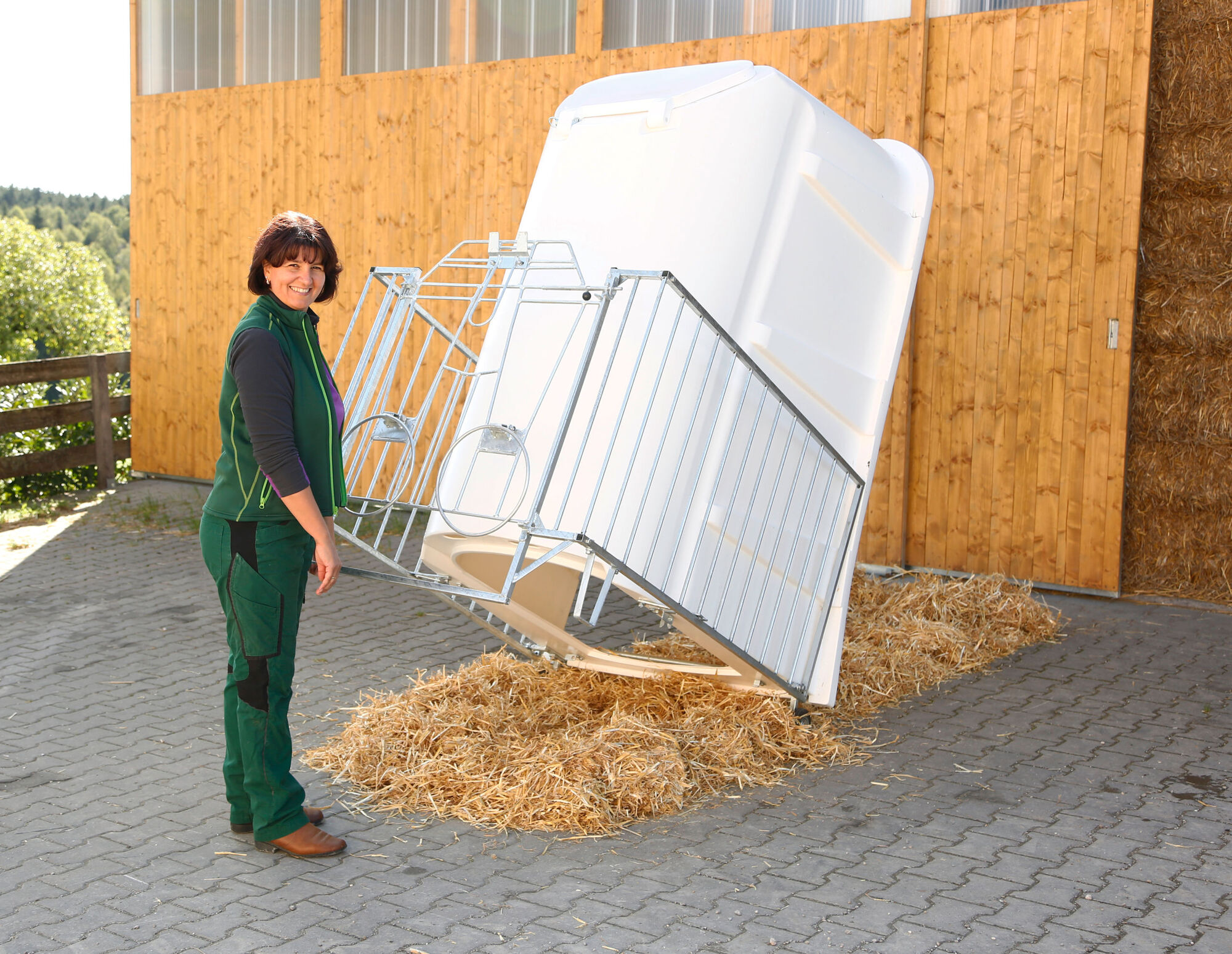 Kälberiglu CalfHouse PE UV+ mit leichter Umzäunung von Kerbl 14566