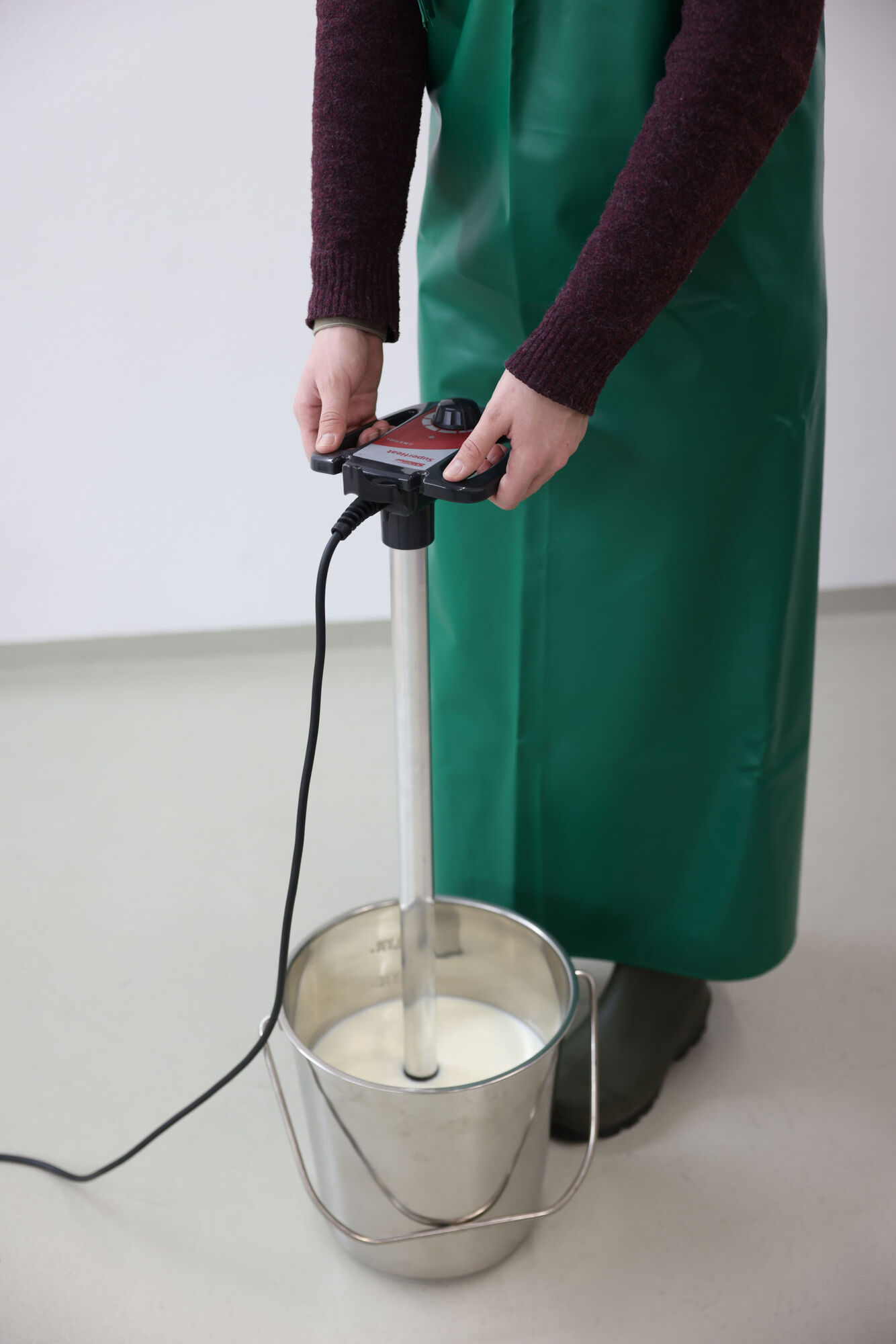 Kälbermilcherwärmer SuperHeat 2300W - Kerbl 14000 Kälbermilcherwärmer SuperHeat 2300W von Kerbl 14000