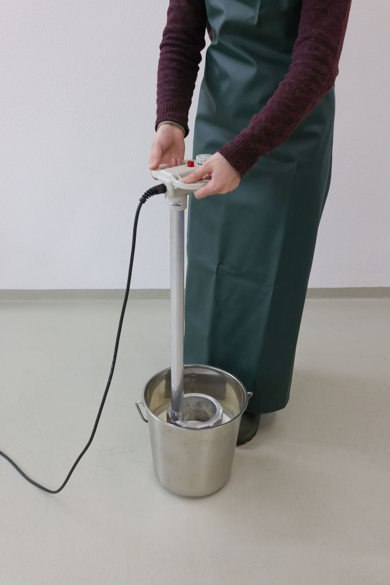 Kälbermilcherwärmer mit Bügelgriff von Kerbl 1418