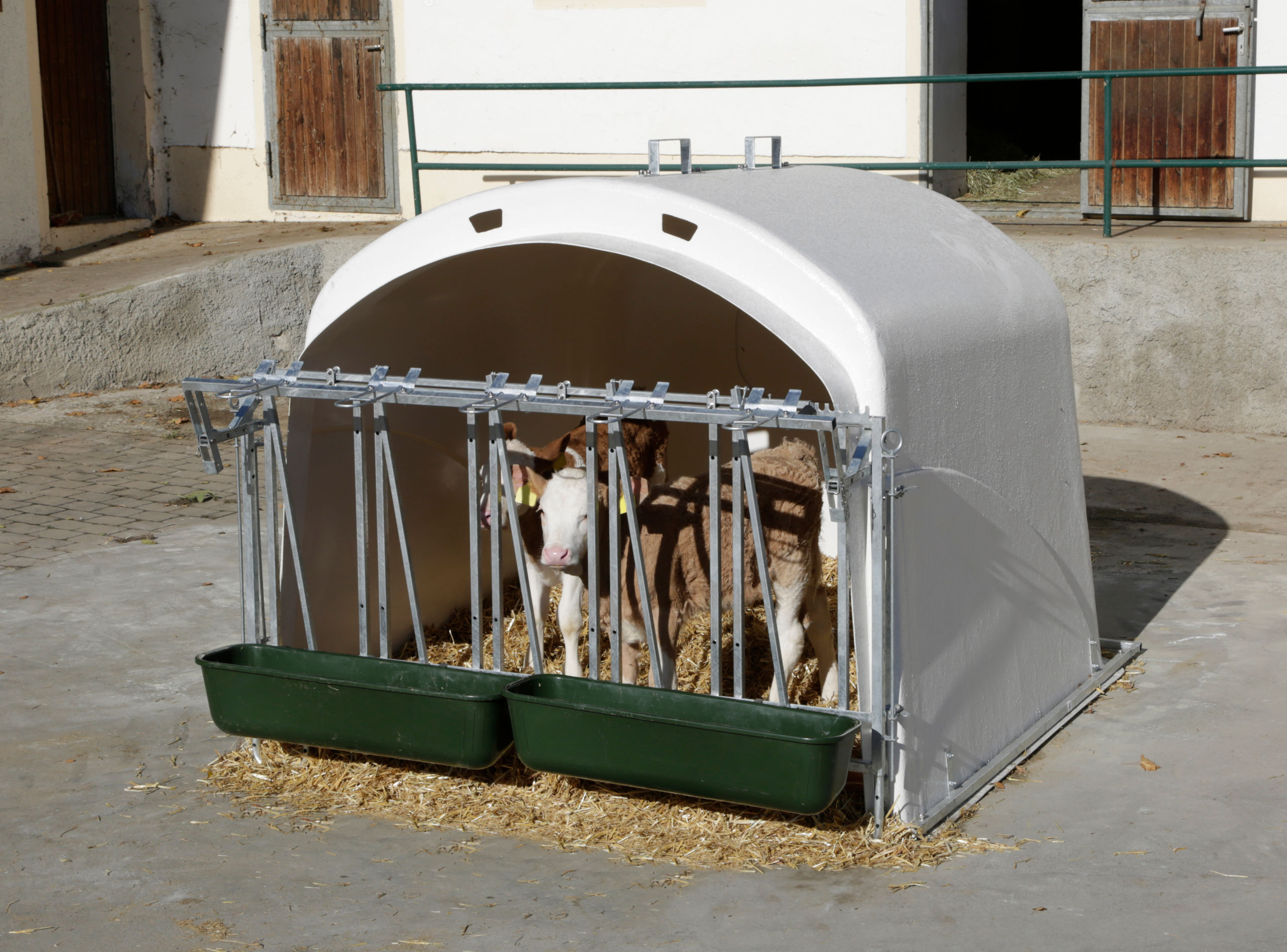 CalfHouse Premium XL mit Fanggitter - Kerbl 14539 CalfHouse Premium XL mit Fanggitter von Kerbl 14539