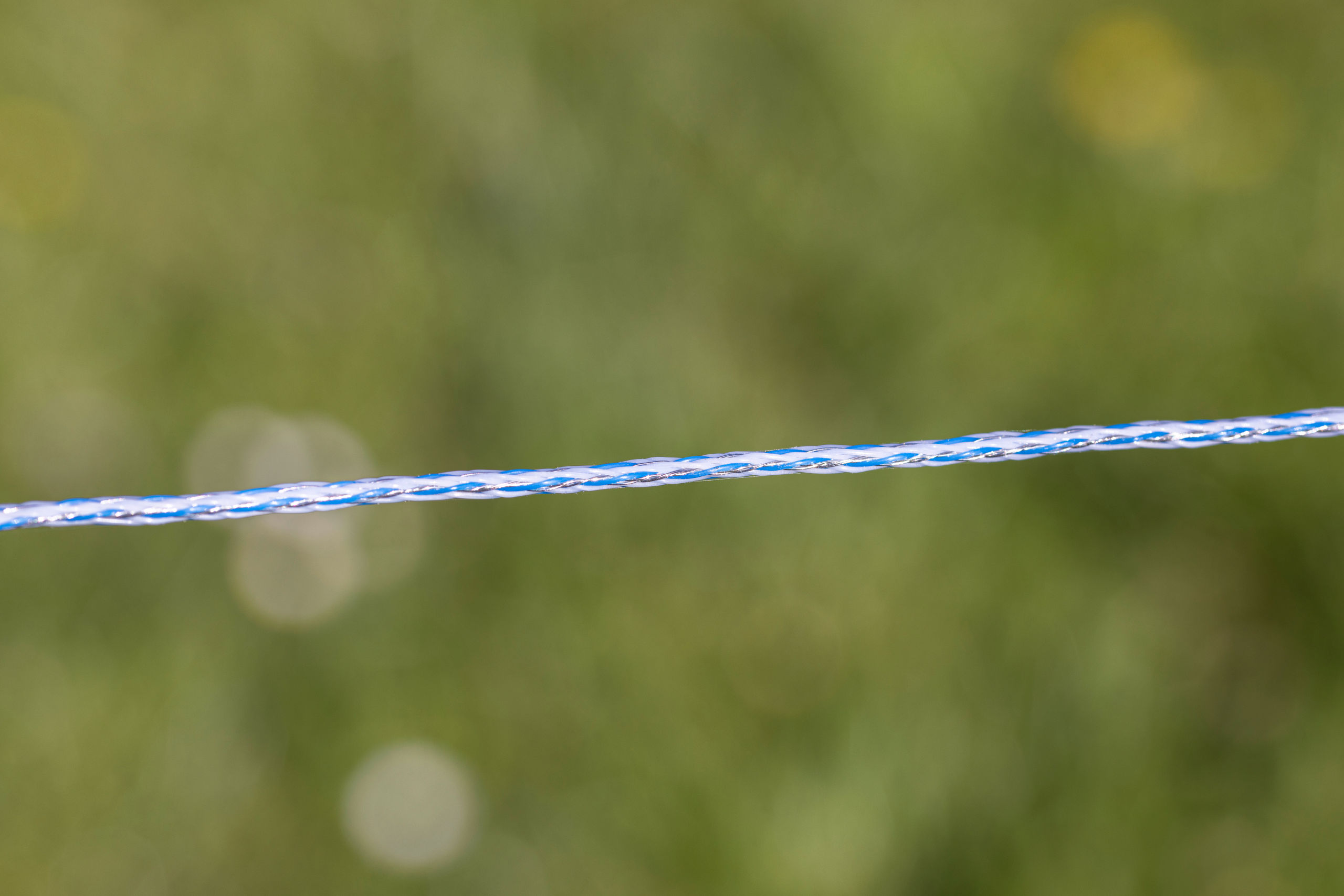 AKO Weidezaunlitze PlatinumLine weiß/blau - AKO AKO Weidezaunlitze PlatinumLine weiß/blau von AKO