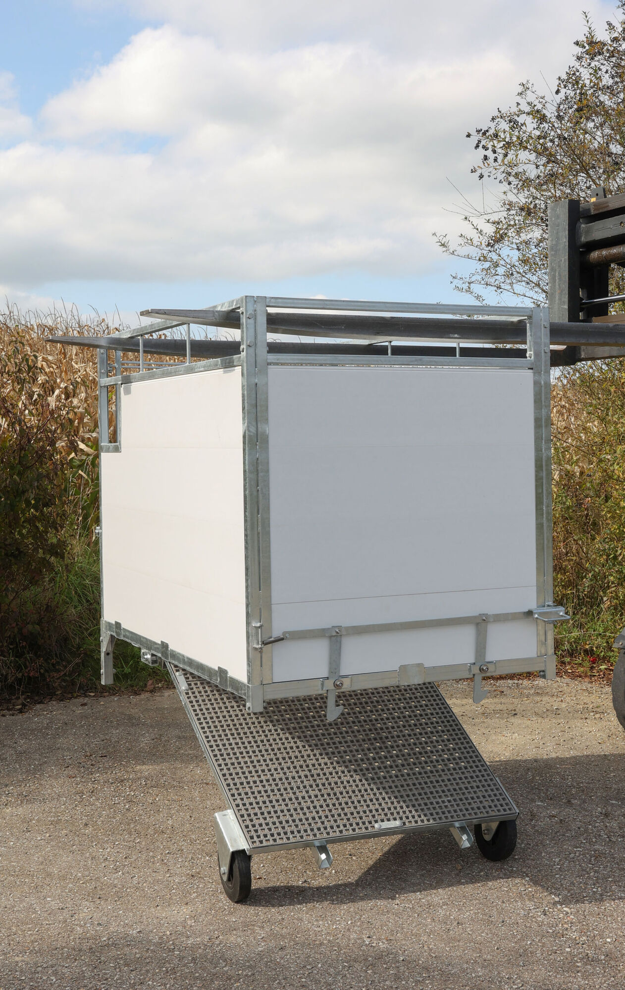 Kälberbox Premium mit schwenkbarem Boden - Kerbl 14616 Kälberbox Premium mit schwenkbarem Boden von Kerbl 14616