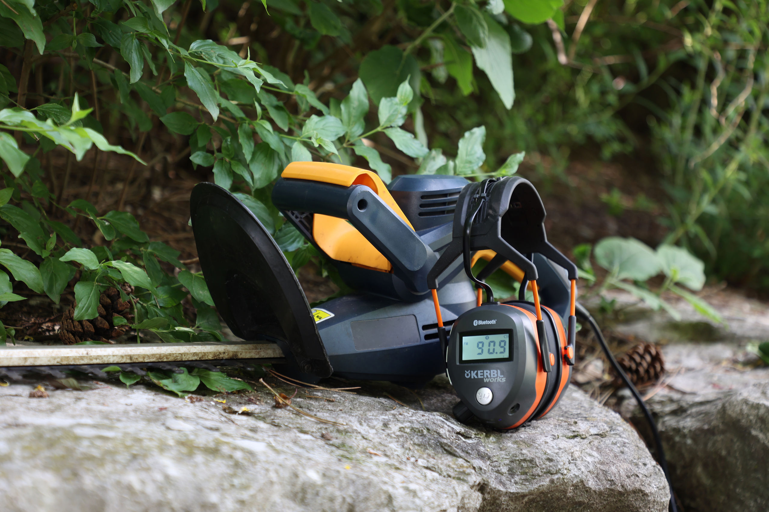 Multimedia Gehörschützer Connect mit Radio- und Bluetooth-Funktion - Kerbl 345131 Multimedia Gehörschützer Connect mit Radio- und Bluetooth-Funktion von Kerbl 345131