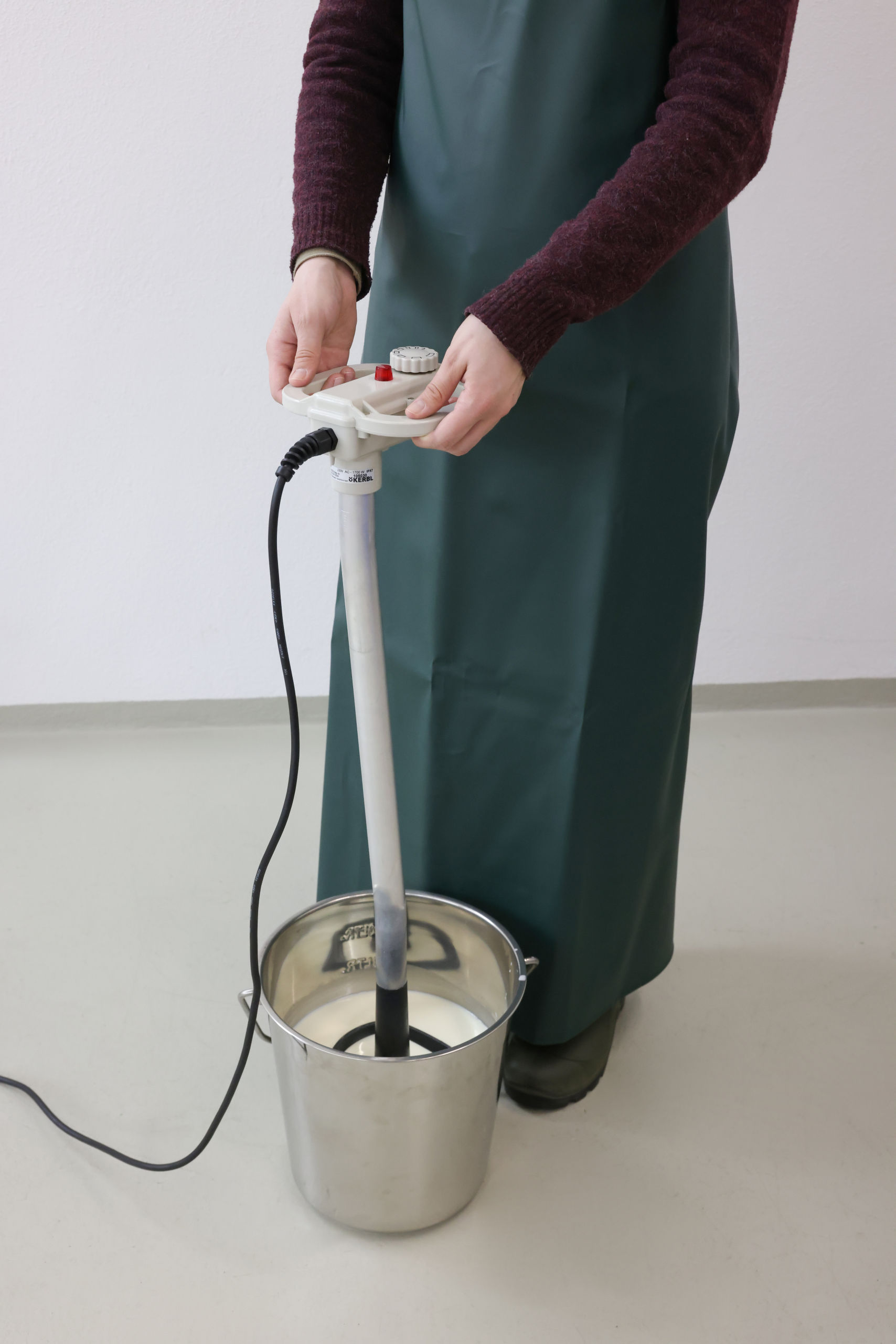 Kälbermilcherwärmer FastHeat 1700 Watt von Kerbl 14150