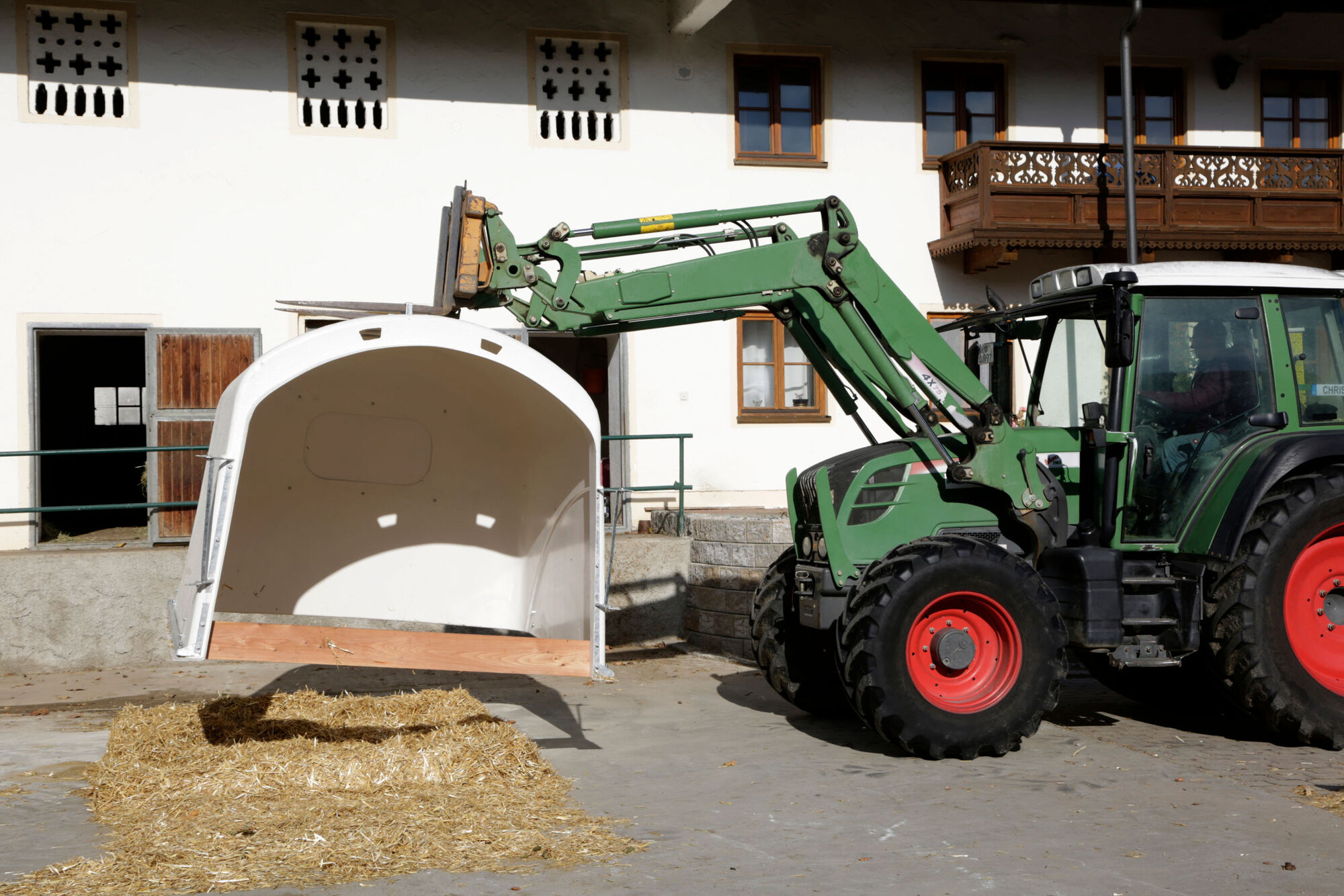Großraumkälberhütte CalfHouse Premium XL inkl. Umzäunung von Kerbl 14520