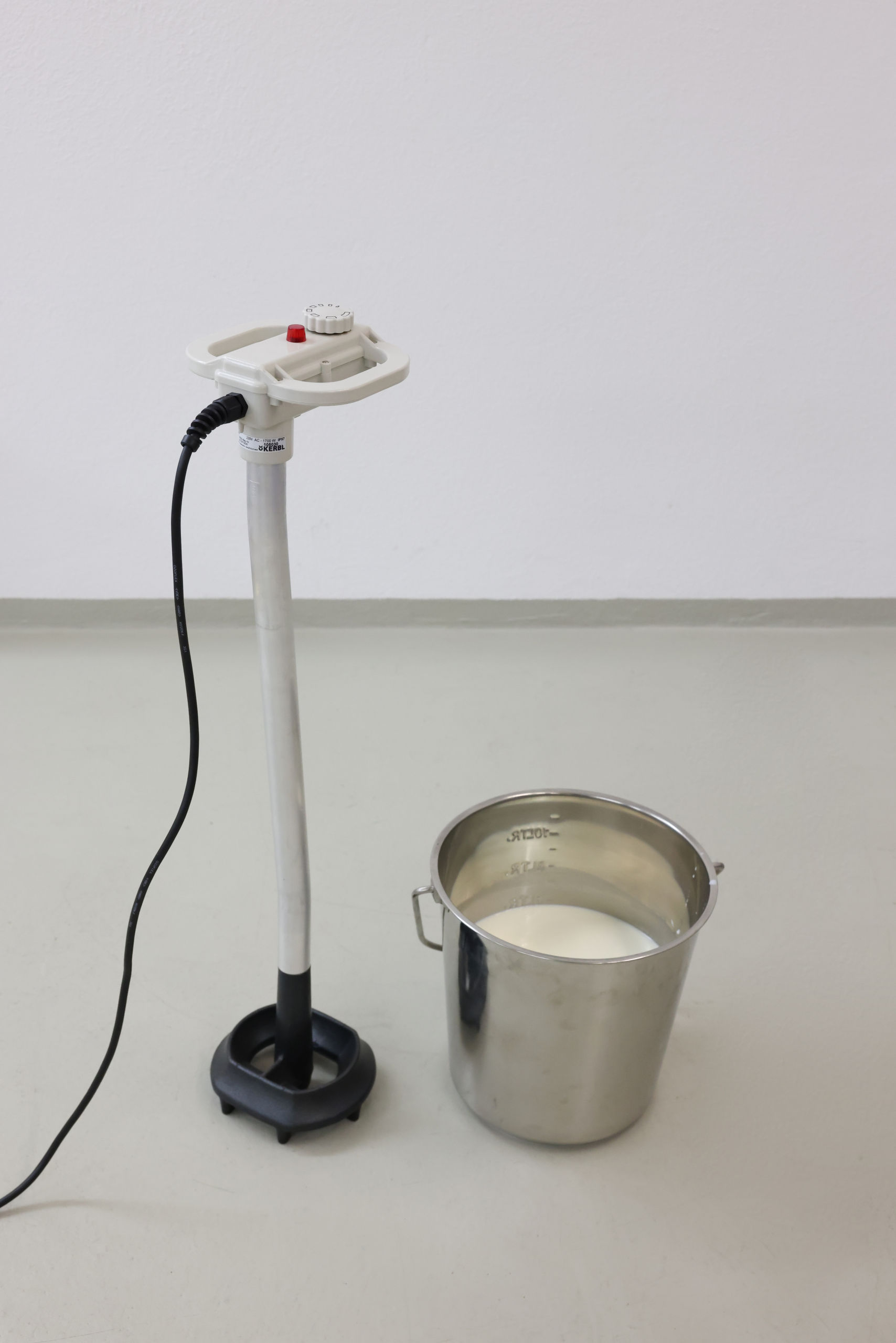 Kälbermilcherwärmer FastHeat 1700 Watt von Kerbl 14150
