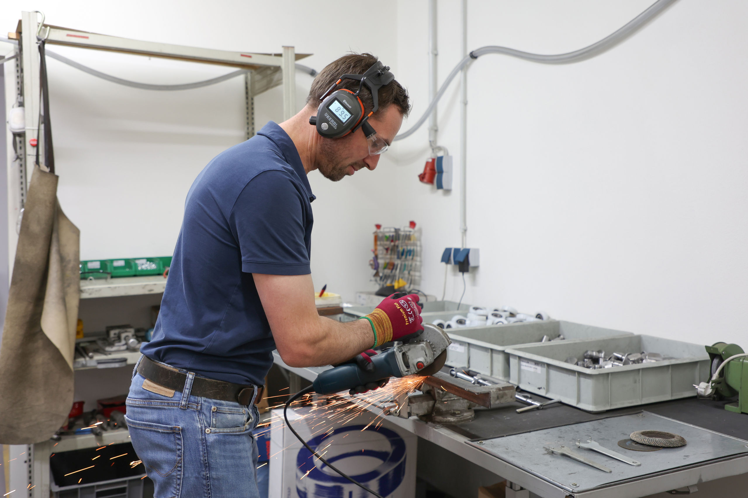 Multimedia Gehörschützer Connect mit Radio- und Bluetooth-Funktion von Kerbl 345131