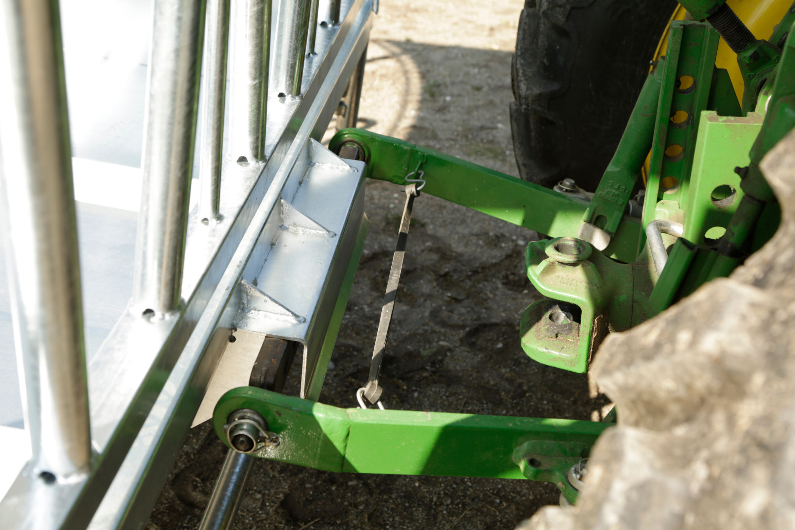 Viereckraufe Standard mit Palisadenfressgitter von Kerbl 291289